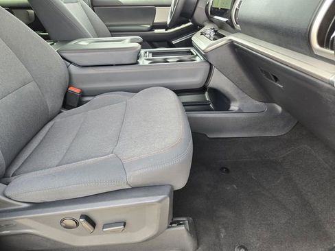 Used 2025 Ford Expedition Max Active AWD/4WD image 12