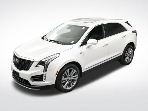 Certified 2025 Cadillac XT5 Premium Luxury AWD/4WD image 16