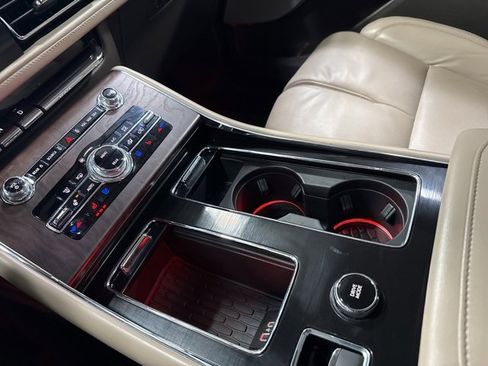 Used 2022 Lincoln Aviator Reserve w/ Equipment Group 201A image 21