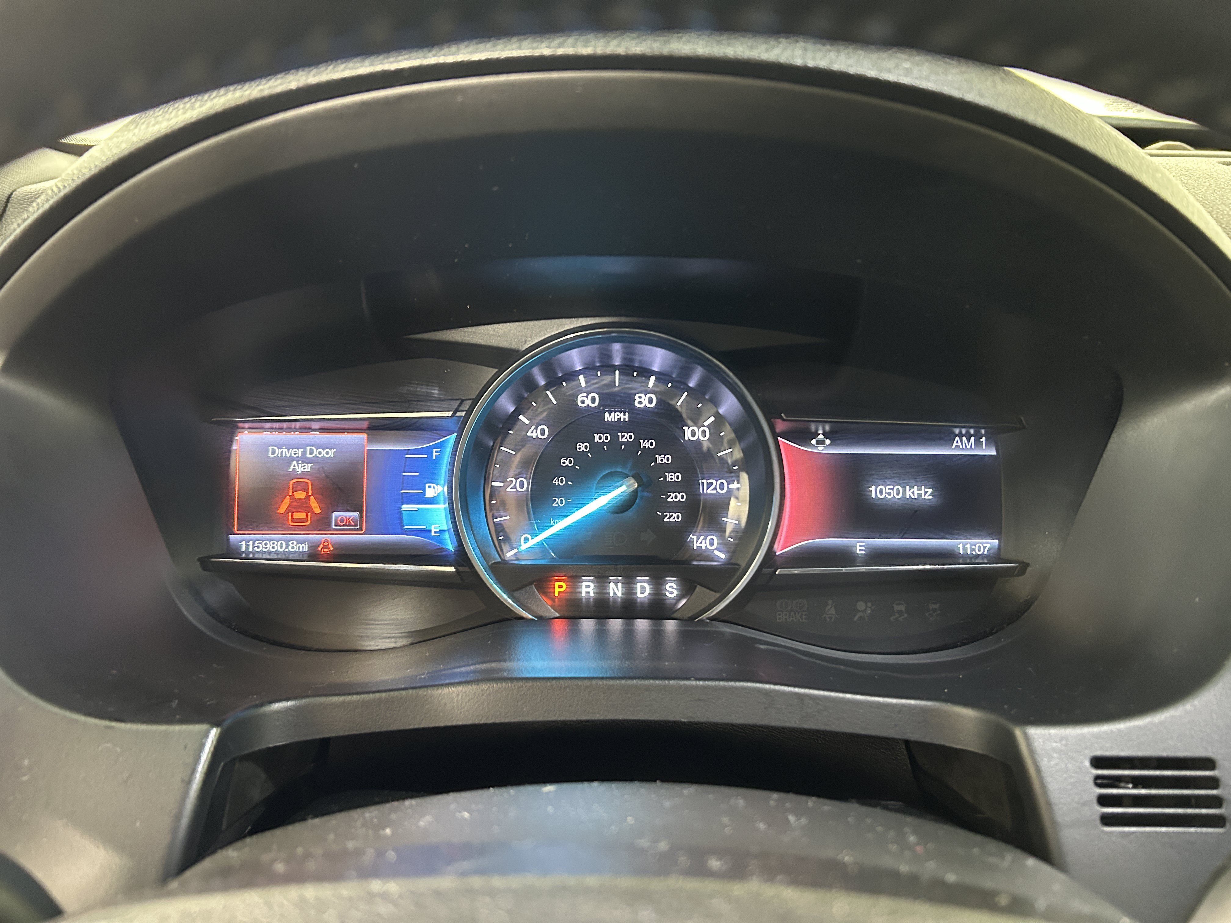 Used 2017 Ford Explorer XLT w/ Equipment Group 201A AWD/4WD image 17