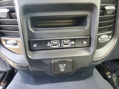 Used 2019 RAM 2500 Limited image 12