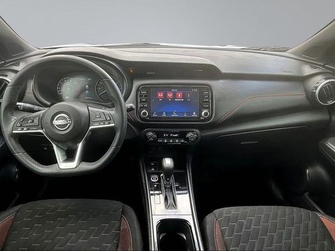 Used 2023 Nissan Kicks SR FWD image 8