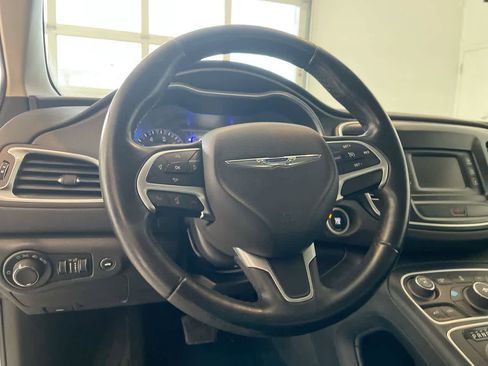 Used 2016 Chrysler 200 Limited w/ Convenience Group image 14