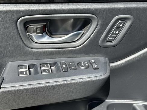 Certified 2025 Honda Pilot Black Edition image 20