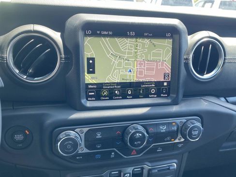 Used 2023 Jeep Wrangler Sahara image 28