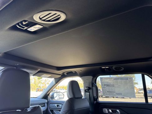 New 2026 Ford Explorer Platinum image 15