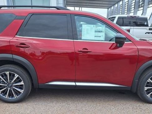 New 2026 Nissan Pathfinder Platinum AWD/4WD image 7