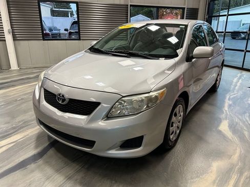 Used 2009 Toyota Corolla LE w/ Preferred Accessory Pkg FWD image 3