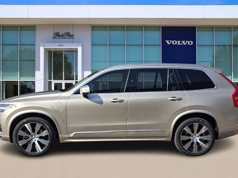 Certified 2025 Volvo XC90 T8 Core w/ Protection Package image 3