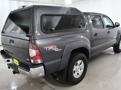 Used 2011 Toyota Tacoma 4x4 Double Cab image 11