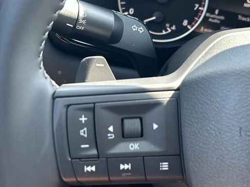 New 2026 Nissan Pathfinder SV w/ SV Premium Package FWD image 29