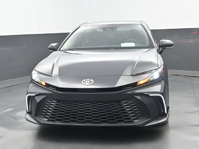 Used 2025 Toyota Camry SE w/ Convenience Package FWD image 19
