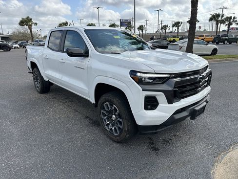 Used 2024 Chevrolet Colorado LT w/ LT Convenience Package III image 8