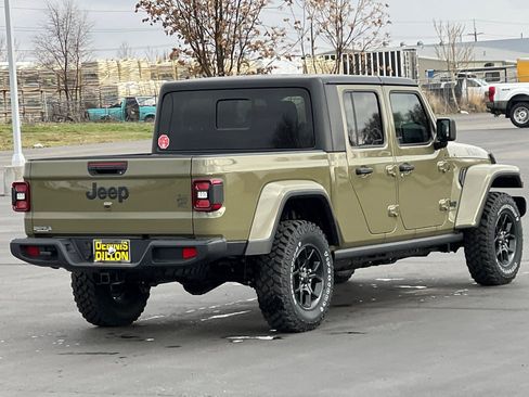 New 2026 Jeep Gladiator Sport AWD/4WD image 3