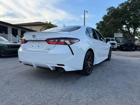 Used 2024 Toyota Camry SE w/ Convenience Package FWD image 7