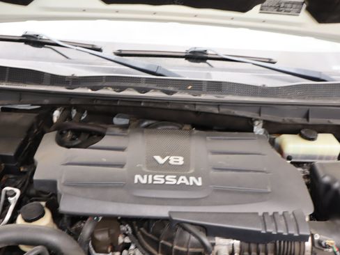 Used 2017 Nissan Titan SL AWD/4WD image 20