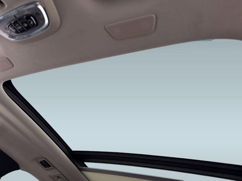 Used 2020 Volvo XC60 T5 Momentum image 15