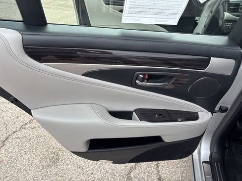 Used 2015 Lexus LS 460 AWD w/ Comfort Package image 23