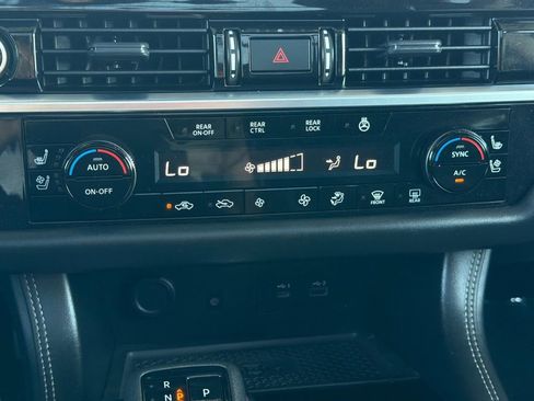Used 2023 Nissan Pathfinder Platinum FWD image 21