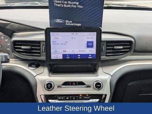 Certified 2023 Ford Explorer XLT RWD image 19
