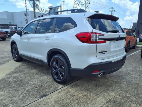 Used 2026 Subaru Ascent Premium AWD/4WD image 3