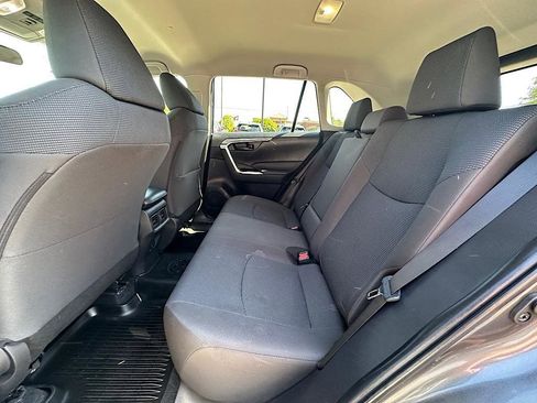 Used 2023 Toyota RAV4 LE FWD image 15