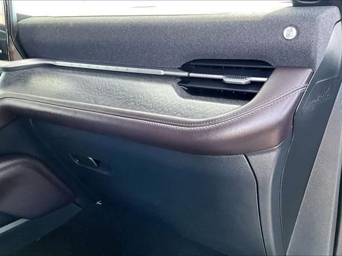 Used 2025 Ford Explorer Platinum w/ LUX Leather Package image 19