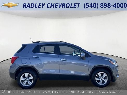 Used 2019 Chevrolet Trax LT w/ LT Convenience Package image 19