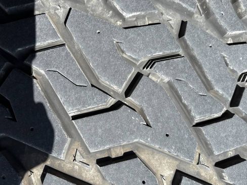 Used 2017 GMC Sierra 3500 Denali w/ Duramax Plus Package AWD/4WD image 10
