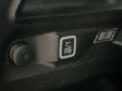 Used 2024 Jeep Grand Cherokee L Limited w/ Luxury Tech Group II image 33