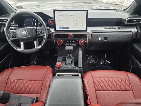 Used 2024 Toyota Tacoma TRD Off-Road image 18