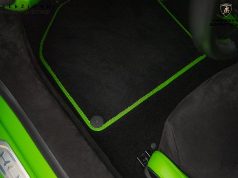 Used 2023 Lamborghini Huracan Tecnica image 25