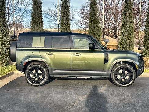 Used 2026 Land Rover Defender 110 S image 6