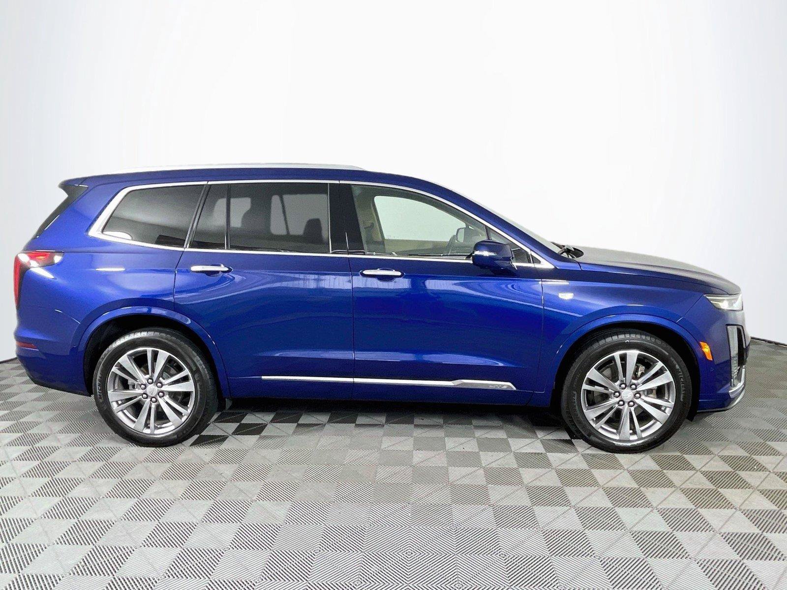 Used 2023 Cadillac XT6 Premium Luxury w/ Platinum Package AWD/4WD image 10