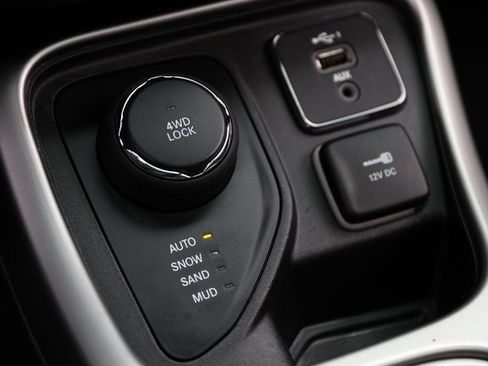 Used 2021 Jeep Compass 80th Special Edition w/ Sun and Sound Group image 22