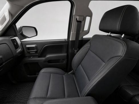 Used 2018 Chevrolet Silverado 1500 LT w/ All Star Edition AWD/4WD image 24