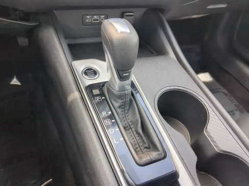Used 2025 Nissan Altima 2.5 SV FWD image 25