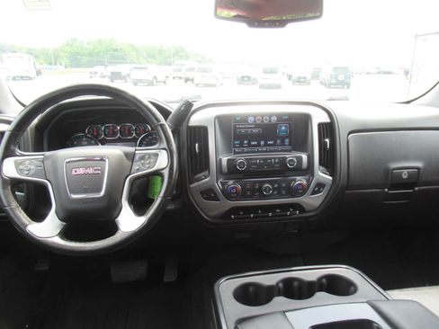 Used 2017 GMC Sierra 1500 SLT w/ Suspension Package, Off-Road AWD/4WD image 18