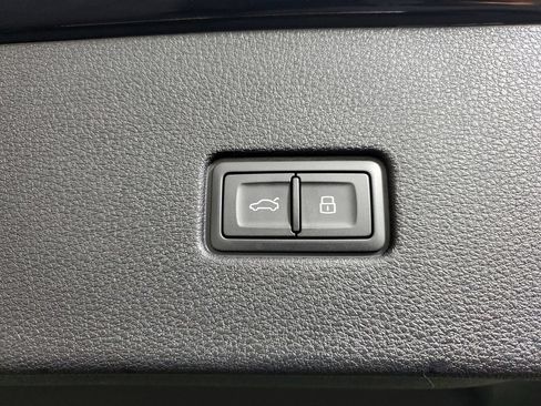 Used 2025 Audi Q8 Premium w/ Black Optic Package AWD/4WD image 6