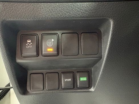 Used 2017 Nissan Rogue S FWD image 20