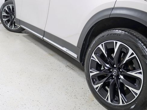 Used 2024 MAZDA CX-90 Plug-In Hybrid w/ Premium Pkg AWD/4WD image 12
