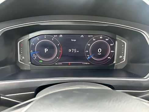 Used 2020 Volkswagen Tiguan SEL AWD/4WD image 24