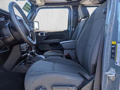Used 2024 Jeep Wrangler Unlimited Sahara AWD/4WD image 15