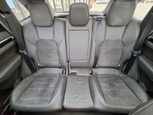 Used 2017 Porsche Cayenne Platinum Edition AWD/4WD image 41