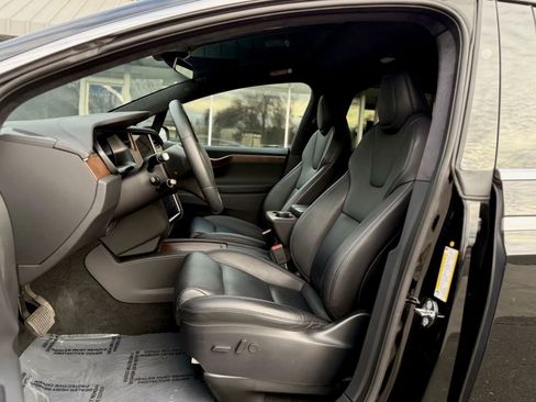 Used 2020 Tesla Model X Long Range image 19