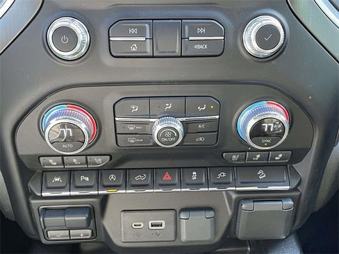 Used 2020 GMC Sierra 1500 AT4 w/ AT4 Premium Package image 28