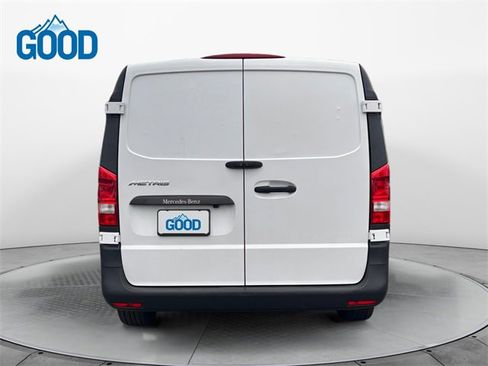 Used 2017 Mercedes-Benz Metris image 4