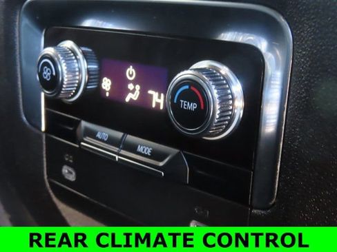Used 2024 GMC Yukon SLE AWD/4WD image 25