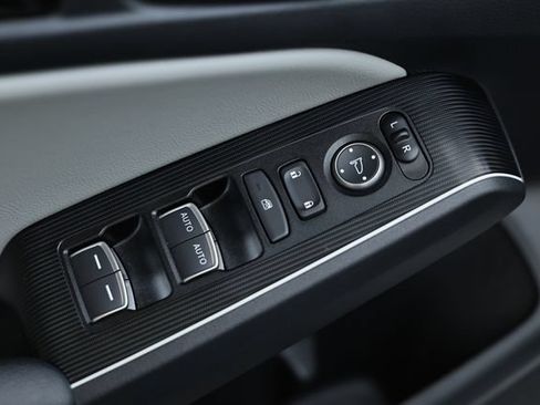 Certified 2025 Honda Civic Sport Touring image 19