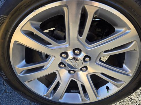 Used 2019 Cadillac Escalade Luxury image 11